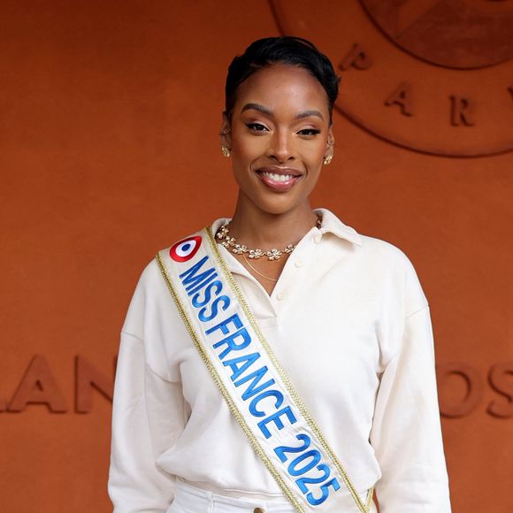 Angelique Angarni-Filopon (Miss France 2025) au village lors des Internationaux de France de Tennis de Roland Garros 2025, à Paris, France, le 2 Juin 2025. © Jacovides-Moreau/Bestimage