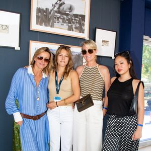 Une jeune femme qui fait pourtant la fierté de ses parents

Sarah Poniatowski , sa fille Yasmine Lavoine, Laeticia Hallyday et sa fille Joy dans l'Espace VIP lors de la 9ème édition du "Longines Paris Eiffel Jumping" au Champ de Mars à Paris, France, le 25 juin 2023. © Perusseau-Veeren/Bestimage