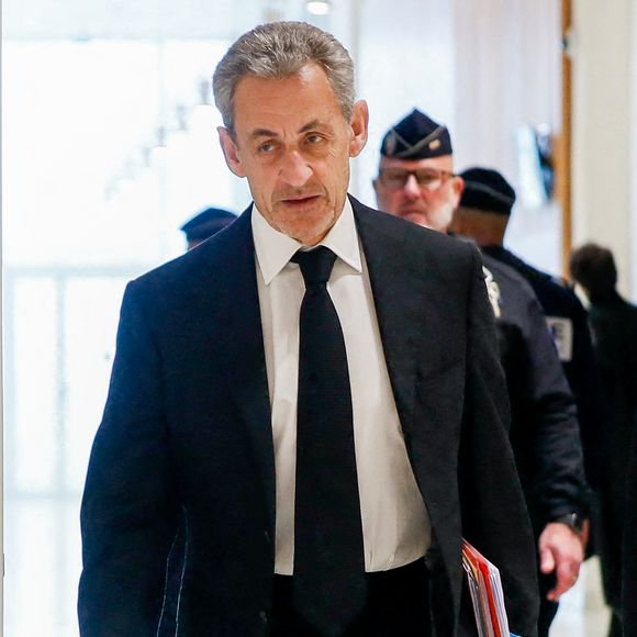 L'ancien président français Nicolas Sarkozy - N.Sarkozy et 11 autres prévenus arrivent au tribunal de Paris pour leur procès pour des accusations de financement illégal de la campagne présidentielle victorieuse de 2007 par le dictateur M.Kadhafi, le 20 janvier 2025. © Christophe Clovis/Bestimage
