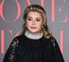 "Je suis rentrée, je l'ai regardée, j'ai vu que c'était fini"
Catherine Deneuve au photocall de la soirée de gala "Women Stories by Vanity Fair" à l'Eden Roc lors du 76ème Festival International du Film de Cannes.
SGP / BESTIMAGE