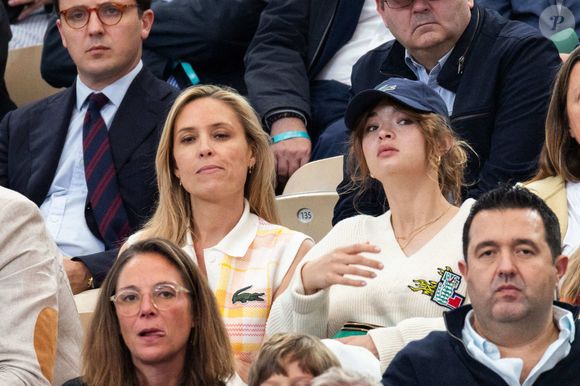 Lilou Fogli et Alice Cornillac en tribunes lors des Internationaux de France 2025 à Roland Garros le 28 mai 2025 à Paris, France. Photo de Nasser Berzane/ABACAPRESS.COM