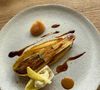 Ce nouveau lieu baptisé "Le Comptoir de la Maison Aribert" proposera un concept tripartite unique comprenant un restaurant, un salon de thé et un espace épicerie-sandwicherie.

Christophe Aribert partage une photo de l'un de ses plats sur Instagram.