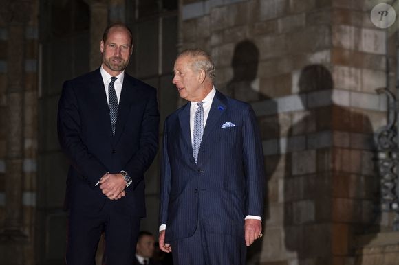 Le Prince de Galles et le Roi Charles III arrivent pour l'événement Countdown to Cop30, organisé conjointement par le Natural History Museum et le gouvernement britannique au London Museum, réunissant les acteurs du changement qui s'attaquent au changement climatique et à la perte de la nature avant le Sommet de la Cop30 à Belem, Brésil, en novembre, à Londres, Royaume-Uni, le 9 octobre 2025. Photo par Aaron Chown/PA Wire/ABACAPRESS.COM