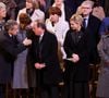 adopté également par Carla Bruni assise à quelques mètres d'elle.

Nicolas Sarkozy, Carla Bruni, François Hollande, sa femme Julie Gayet, Anne Hidalgo - Cérémonie de réouverture de la cathédrale Notre-Dame de Paris, le 7 décembre 2024. Joyau de l’art gothique, lieu de culte et de culture, symbole universel de la France et de son histoire, la cathédrale de Notre-Dame de Paris rouvre ses portes les 7 et 8 décembre, cinq ans après le terrible incendie qui l’avait ravagée le 15 avril 2019. 
© Dominique Jacovides / Bestimage