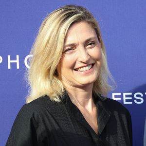 Julie Gayet - Arrivées à la projection au cinéma CGR lors de la 17ème édition du Festival du Film Francophone de Angoulême (FFA). Le 29 août 2024. © Coadic Guirec / Bestimage
