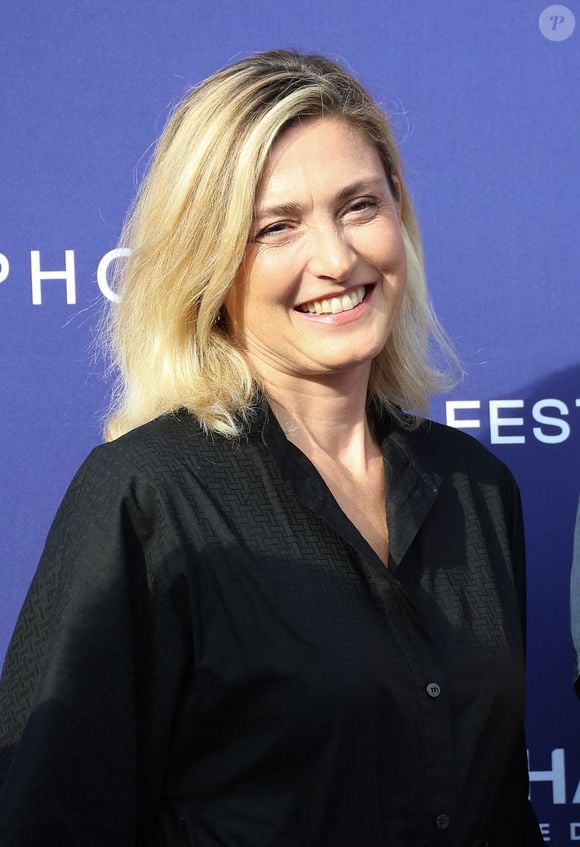 Julie Gayet - Arrivées à la projection au cinéma CGR lors de la 17ème édition du Festival du Film Francophone de Angoulême (FFA). Le 29 août 2024. © Coadic Guirec / Bestimage