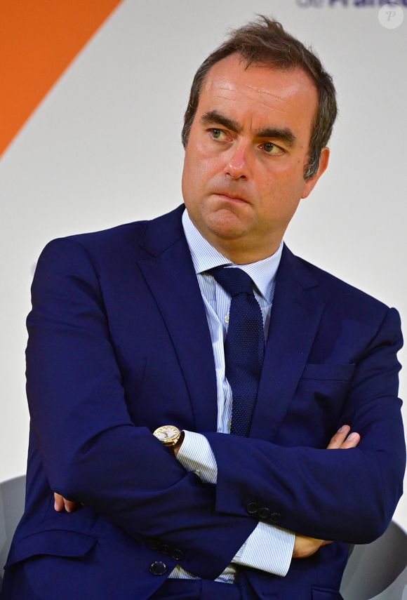 Sébastien Lecornu, Ministre des Armées, lors de sa participation au "Rencontre des entrepreneurs (LAREF25)" (Jour 2) au stade Roland Garros à Paris, France, le 28 août 2025. © Christian Liewig/Bestimage