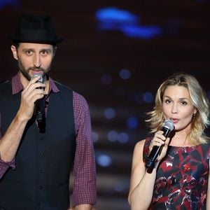 Une complicité retrouvée, pour les deux artistes ? Ces deux-là avaient en effet rompu, en 2018, trois ans après leur rencontre sur le tournage de la série de TF1, "Le mystère du lac", avant de se remettre ensemble.

Exclusif - Arié Elmaleh et son ex-compagne Barbara Schulz - Enregistrement de l'émission "Tous au Lido pour le Sidaction" (France 2). Le 21 mars 2016. © Jacovides-Moreau / Bestimage