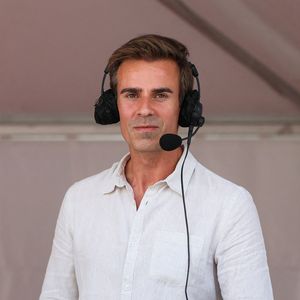 Jean-Baptiste MARTEAU, journaliste et commentateur de France Télévisions lors du Longines Paris Eiffel Jumping 2025, troisième journée à la Tour Eiffel, le 22 juin 2025 à Paris, en France. Photo : Ewen Gavet/Icon Sport/ABACAPRESS.COM