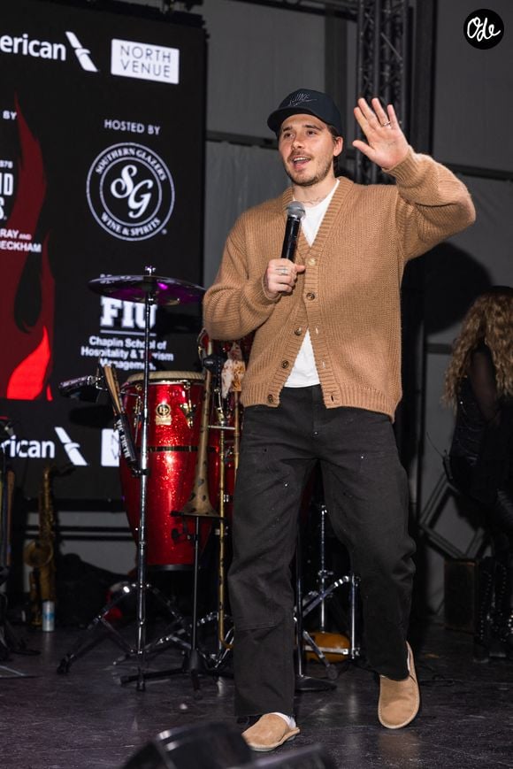 Brooklyn Beckham lors de l'événement « Mike's Amazing Burger Bash », présenté par Schweid & Sons, à Miami, en Floride (États-Unis), le 19 février 2026. Photo de Seth Browarnik/INSTARimages/ABACAPRESS.COM