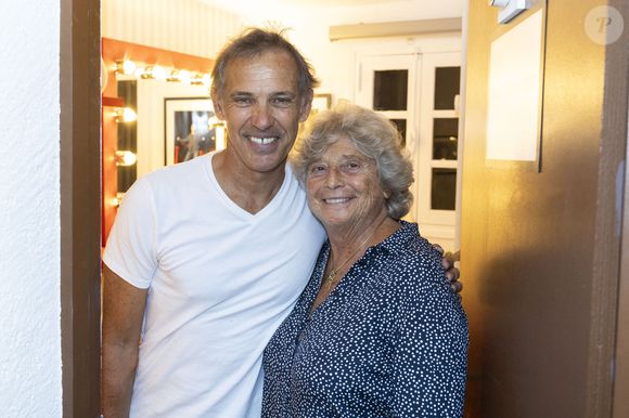 Exclusif - Paul Belmondo,  Jacqueline Franjou (Fondatrice et présidente du Festival de Ramatuelle) - La pièce "Papasss" au théâtre de Verdure lors du 41ème Festival de Ramatuelle le 11 août 2025.
© Cyril Bruneau / Bestimage