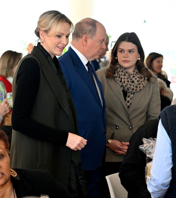 Lors de cet événement, les parents de Jacques et Gabriella ont également pu retrouver Camille Gottlieb 

Le prince Albert II de Monaco, sa femme la princesse Charlene et Camille Gottlieb ont remis les traditionnels colis de Noël aux aînés monégasques dans la meeting room du Yacht Club de Monaco dans le cadre de festivités de fin d'année de la Principauté de Monaco, le 12 décembre 2024. © Bruno Bebert/Pool Monaco/Bestimage