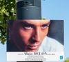 Cette inauguration prolonge les hommages rendus par la municipalité, après une exposition dédiée à l'acteur en 2025 et la création d'une fresque monumentale.

Alors que les enfants Delon étaient invités à l'inauguration du parvis Alain Delon au coeur du Campus Georges Méliès de Cannes, c'est Liv Delon la fille cadette d'Anthony qui est venue en présence du maire de la ville, David Lisnard, à Cannes, France, le 22 mai 2026.  © Sam Delpech/Bestimage