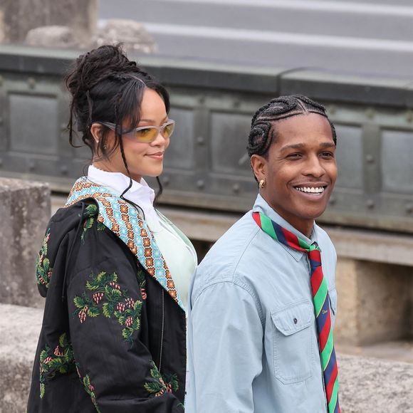 Asap Rocky et sa compagne Rihanna, enceinte de son troisième enfant - Arrivées au défilé DIOR de la mode homme Printemps/Été 2026 dans le cadre de la Fashion Week de Paris à l'Hôtel National des Invalides, Place Vauban, à Paris, France, le 27 juin 2025. © Backgrid/Bestimage