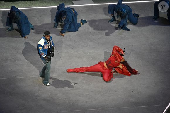 En effet, seul un dédommagement va lui être versé. 

9 février 2025, Nouvelle-Orléans, LA ; Kendrick Lamar ft. SZA pendant le spectacle de la mi-temps du Super Bowl LIX entre les Philadelphia Eagles et les Kansas City Chiefs au Caesars Superdome. Eric Canha/CSM (Crédit photo : Eric Canha/CSM via ZUMA Press Wire)