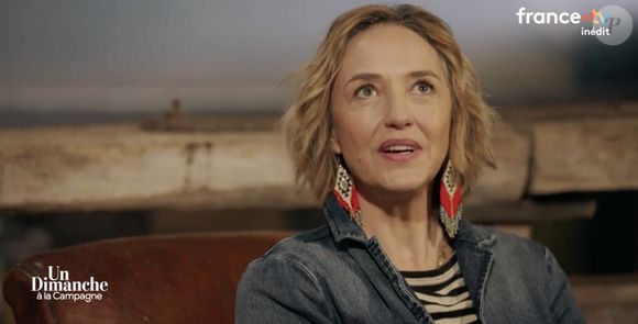 Hélène de Fougerolles dans Un dimanche à la campagne sur France 2