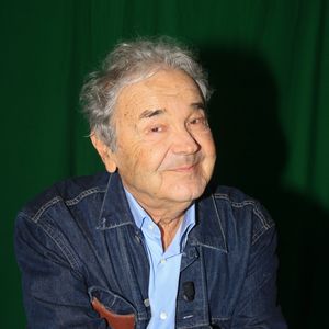 Pierre Perret traverse un deuil après la disparition de son épouse Rebecca, mère de leurs trois enfants.

Pierre Perret, invité de l'émission "L'instant de Luxe" sur la chaîne Non Stop People à Paris.

© Philippe Baldini / Bestimage