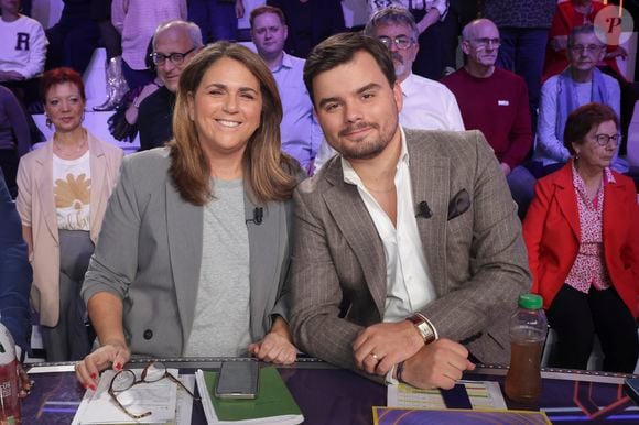 Exclusif - Valérie Benaim, Gauthier le Bret, sur le plateau de l’enregistrement de l’émission « Face à Hanouna » présentée par C.Hanouna et diffusée sur C8 le 2 Novembre 2024, à Paris, France, le 31 octobre 2024. © Jack Tribeca / Bestimage