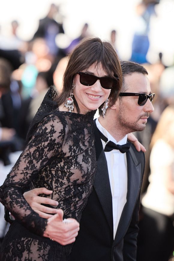 Charlotte Gainsbourg, Anthony Vaccarello - Montée des marches du film « Emilia Perez » lors du 77ème Festival International du Film de Cannes, au Palais des Festivals à Cannes. Le 18 mai 2024
© Jacovides-Moreau / Bestimage