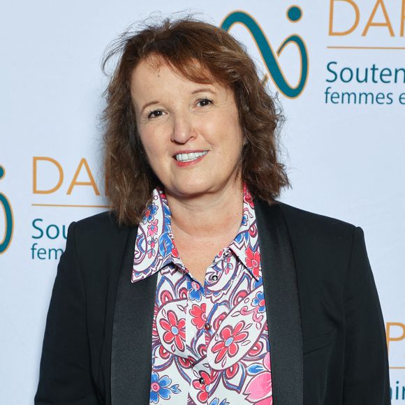 Anne Roumanoff assiste à la cérémonie de remise des prix DAPAT 2022 au théâtre Edouard VII le 17 octobre 2022 à Paris France. Photo de Nasser Berzane/Abaca