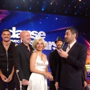 Pour rappel, il y a déjà eu un forfait cette saison. A savoir celui de Frank Leboeuf, qui était apparu en béquilles sur le plateau

Frank Leboeuf blessé dans "Danse avec les stars", capture d'écran TF1.