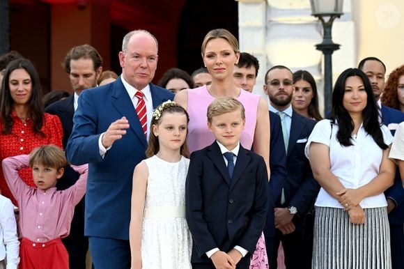 Tatiana Santo Domingo, Maximilian Casiraghi, le prince Albert II de Monaco, la princesse Gabriella, la princesse Charlene de Monaco, le prince héréditaire Jacques de Monaco, Louis Ducruet et Marie Ducruet - Célébration des 20 ans de règne du prince souverain Albert II de Monaco sur la place du Palais à Monaco, le 19 juillet 2025. © Bruno Bebert/Bestimage