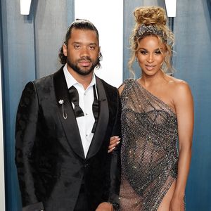 Ciara enceinte et son mari Russell Wilson à la soirée "Vanity Fair Oscar Party" après la 92ème cérémonie des Oscars 2020 à Los Angeles, le 9 février 2020.

© Bestimage