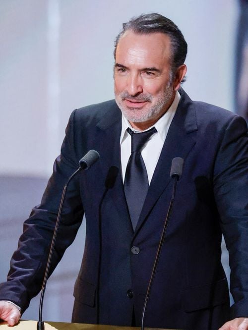 Un gars, une fille revient plus de 20 ans après la fin : Jean Dujardin donne son avis sur celui qui reprend son rôle de Loulou
