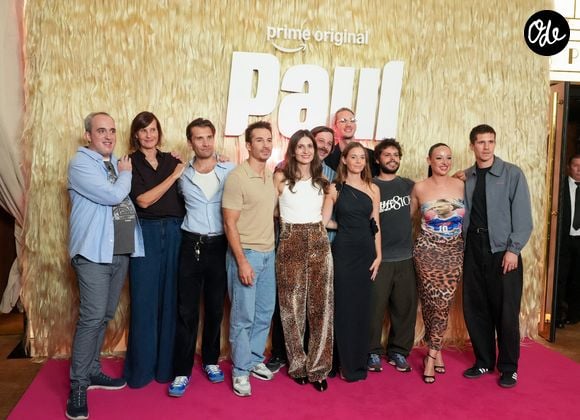 Antoine de Bary, Nathanaël Munnich, Paul Mirabel, Abraham Wapler, Jeremy Ferrari, Vincent Chalambert, Eva Huault, Enya Baroux, Marine Leonardi - Avant-Première de "Paul, la série" au Grand Rex le 29 septembre 2026. © Anne-Sophie Guebey / Bestimage