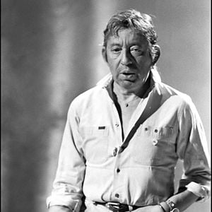 Serge Gainsbourg sur le plateau de l'émission "Sébastien, c'est fou". © AGENCE / BESTIMAGE