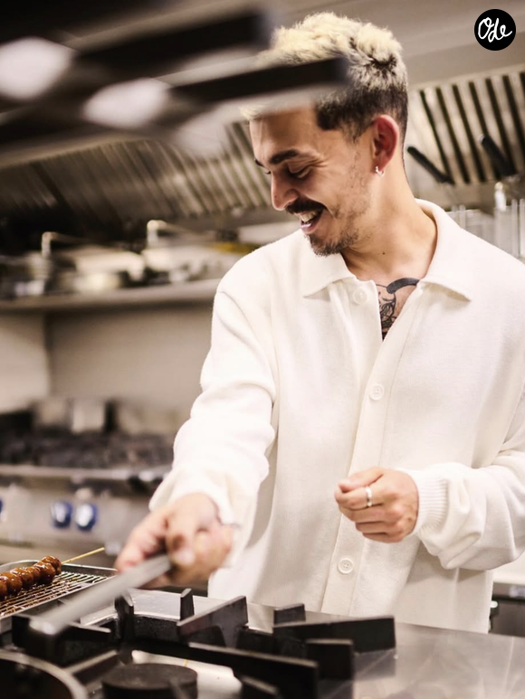 Le journal "Les Échos" a salué cette prise de risque gastronomique audacieuse.

Capture d'écran Instagram @valraffali