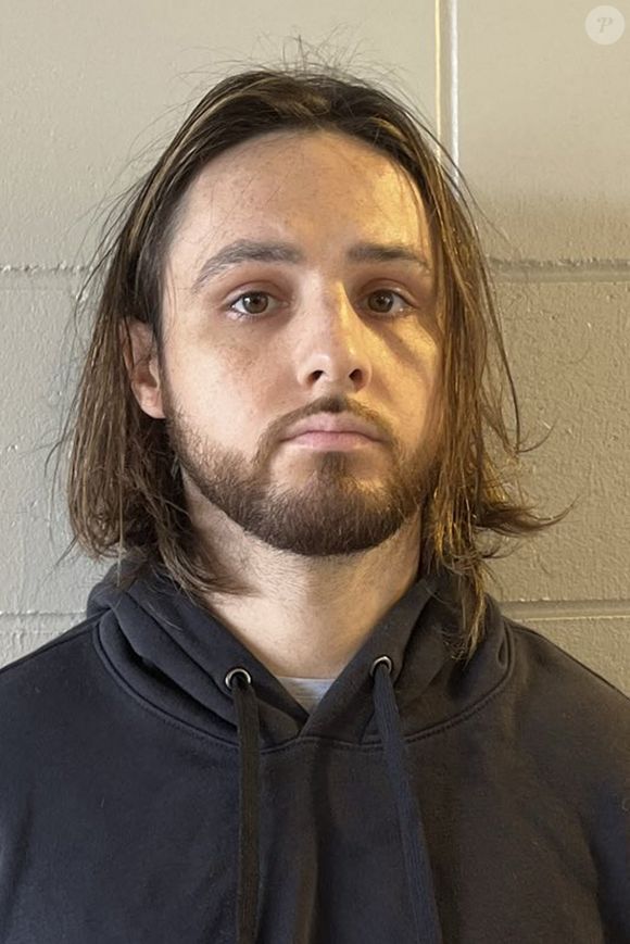 Jonathan Rinderknecht, 29 ans, a été arrêté par les forces de l’ordre en Californie. Les autorités le soupçonnent d’avoir déclenché le feu du 1er janvier dans les monts Santa Monica qui serait à l'origine de l'incendie.

Jonathan Rinderknecht, 29 ans, alias "Jonathan Rinder" et "Jon Rinder", de Melbourne, en Floride, a été accusé d'avoir malicieusement déclenché ce qui est devenu l'incendie de Palisades en janvier. Photo courtesy of Acting United States Attorney Bill Essayli/UPI/ABACAPRESS.COM