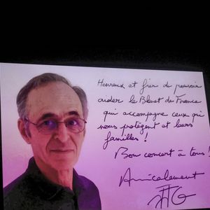 Illustration dédicace de Jean-Jacques Goldman au concert des sentinelles à la salle Pleyel à Paris au profit de l'association "Bleuet de France" le 10 avril 2025.
L’intégralité des dons de ce spectacle sera reversée à l’Œuvre nationale du Bleuet de France qui vient en aide aux blessés des armées, aux victimes du terrorisme, aux combattants d’hier et d’aujourd’hui, aux pupilles de la Nation, aux veuves de guerre et aux familles endeuillées.

© Jack Tribeca / Bestimage