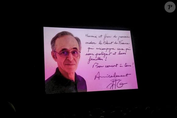 Illustration dédicace de Jean-Jacques Goldman au concert des sentinelles à la salle Pleyel à Paris au profit de l'association "Bleuet de France" le 10 avril 2025.
L’intégralité des dons de ce spectacle sera reversée à l’Œuvre nationale du Bleuet de France qui vient en aide aux blessés des armées, aux victimes du terrorisme, aux combattants d’hier et d’aujourd’hui, aux pupilles de la Nation, aux veuves de guerre et aux familles endeuillées.

© Jack Tribeca / Bestimage