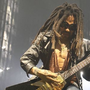 Le chanteur et guitariste américain Lenny Kravitz sur scène lors du Blue Electric Light Tour 2025 à l'Unipol Arena, Casalecchio di Reno Bologna, 31 mars 2025. 
Photo by Michele Nucci Casalecchio/Imago/ABACAPRESS.COM