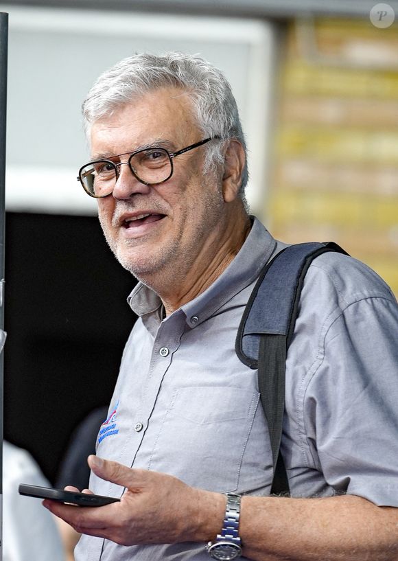 Repérée à seulement 14 ans, la soeur de Florent était partie de chez elle pour aller travailler avec son entraineur de l'époque, Philippe Lucas. 

Jean-Luc Manaudou participe à l'open des gones de natation à Lyon le 04/05/2024 - Photo Sandrine Thesillat / Panoramic