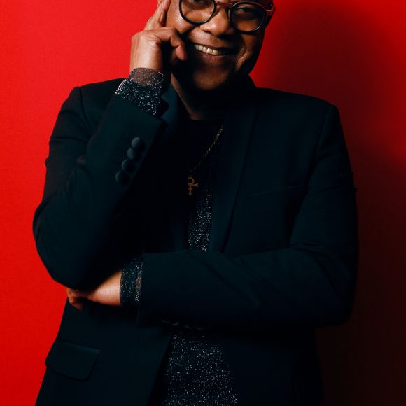 Exclusif -  Mario Ramsamy (Emile et Images) - Backstage - Enregistrement de l'émission "Tout le monde chante contre le cancer" au Cirque Phénix à Paris, présentée par J.Anthony et E.Gossuin et diffusée le 4 janvier sur W9
© Christophe Clovis / Bestimage