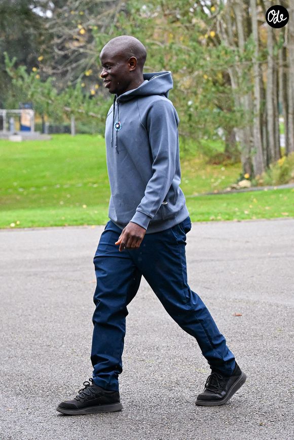Le Français N’Golo KANTE arrive à l’INF Clairefontaine le 10 novembre 2025 à Clairefontaine, en France. Photo de Baptiste Fernandez/Icon Sport/ABACAPRESS.COM