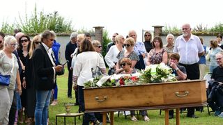 "Nous y sommes !" : Cinq mois que cette star des années 80 nous a quittés, ces proches dévoilent un trésor laissé avant de partir