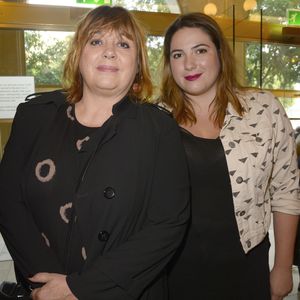 Info - Charlotte Gaccio a donné naissance à des jumeaux prénommés Zoé et Roméo, Michèle Bernier est grand-mère pour la première fois - Semi-exclusif - Michèle Bernier et sa fille Charlotte Gaccio - People assistent au concert de Patrick Bruel qui chante Barbara au Théâtre du Châtelet à Paris le 6 juin 2016. © Coadic Guirec / Bestimage