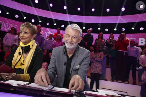 Exclusif - Isabelle Morini Bosc, Gilles Verdez, sur le plateau de TBT9 présenté par C.Hanouna, et diffusé en direct sur W9, Paris, France, le 05 novembre 2025. © Jack Tribeca / Bestimage