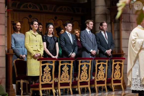Beatrice Borromeo, Charlotte Casiraghi, la princesse Alexandra de Hanovre, Louis Ducruet, Pierre Casiraghi, Andrea Casiraghi lors de la messe en la cathédrale Notre-Dame-immaculée de Monaco le jour de la fête nationale à Monaco le 19 novembre 2025.

© Olivier Huitel / Pool Monaco / Bestimage