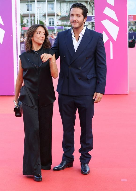 Florence Foresti et son compagnon Alexandre Kominek à la première du film 'Nouvelle Vague' lors du 51e Festival du cinéma Américain de Deauville le 12 Septembre 2025.
© Denis Guignebourg/Bestimage