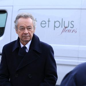 Michel Denisot arrivant à la cérémonie d'enterrement de Rolland Courbis à l'église de la Madeleine à Paris, France, le 14 janvier 2026. Rolland Courbis, ancien footballeur français, entraîneur et commentateur médiatique au franc-parler, est décédé à l'âge de 72 ans. Photo par Jerome Domine/ABACAPRESS.COM