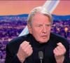 Très proche du prêtre, l'ancien ministre tient des propos qui font lourdement réagir. 
Bernard Kouchner sur BFMTV le samedi 18 janvier 2025