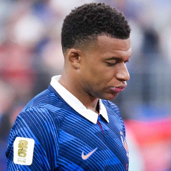 Kylian Mbappe réagit à la défaite de la France en Coupe du monde, le 14 juillet 2026.

© Bestimage