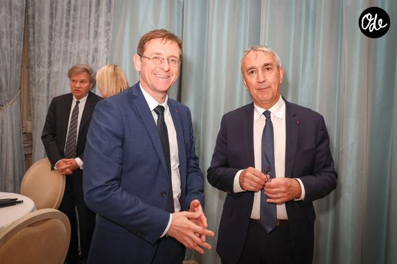 Exclusif - Philippe Court et Frédéric Auréal - Quelques semaines après avoir ouvert la Journée de l'Assemblée nationale dédiée à l'Engagement, le samedi 11 avril 2026, M.Ladreit de Lacharrière a reçu Y.Braun-Pivet pour un prestigieux dîner du Cercle de la Revue des Deux Mondes, le 8 juin 2026. 
© Jack Tribeca / Bestimage