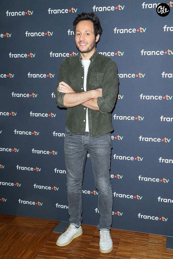 Vianney participe à la conférence de presse du Téléthon 2023 à France Télévision, le 15 novembre 2023 à Paris, en France. Photo : Nasser Berzane/ABACAPRESS.COM
