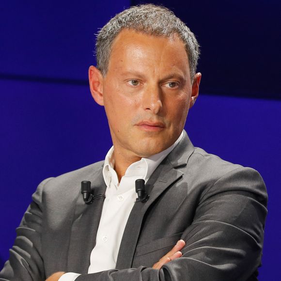 Et près de 6 mois après le départ de Marc-Olivier Fogiel 

Marc-Olivier Fogiel (directeur général de BFMTV) - Conférence de presse de rentrée de BFMTV saison 2021/2022 à l'Altice Campus à Paris, France, le 25 août 2021. © Christophe Clovis/Bestimage