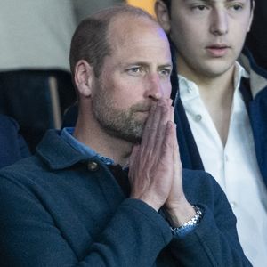 Depuis qu'il est propriétaire de ce Duché, le mari de Kate Middleton compte bien s'occuper au mieux de cette grande entreprise qui génère de gros profits. 

Le prince William, prince de Galles, et son fils, le prince George de Galles, assistent au match aller du quart de finale de Ligue des champions entre le PSG et Aston Villa (3-1) au Parc des Princes à Paris. © Cyril Moreau/Bestimage